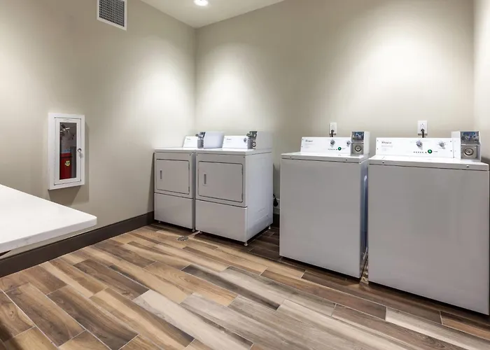 La Quinta Inn & Suites By Wyndham Middletown-Goshen