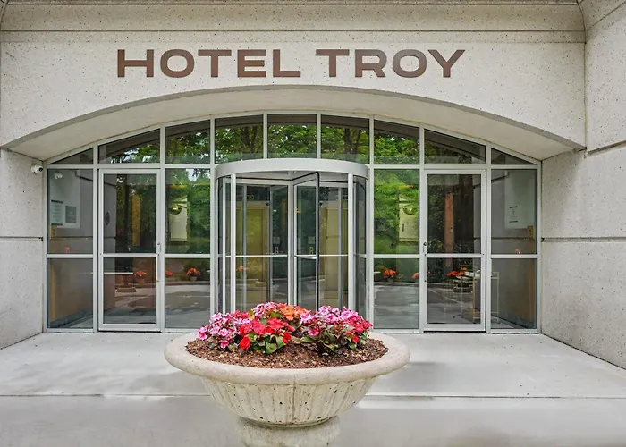 Hotel Troy, Trademark Collection By Wyndham